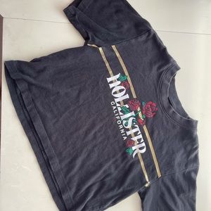 Hollister Graphic T